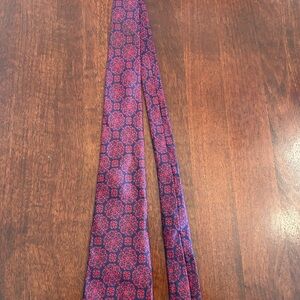 Brooks Brothers Purple and Pink Medallion Silk Tie